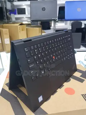 Photo - Laptop Lenovo Thinkpad X1 Yoga 16GB Intel Core I7 SSD 512GB