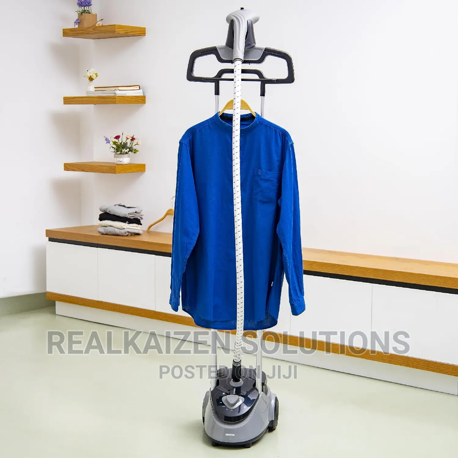 GEEPAS 2.6L 3-Steam Settings Garment Steamer 1800W