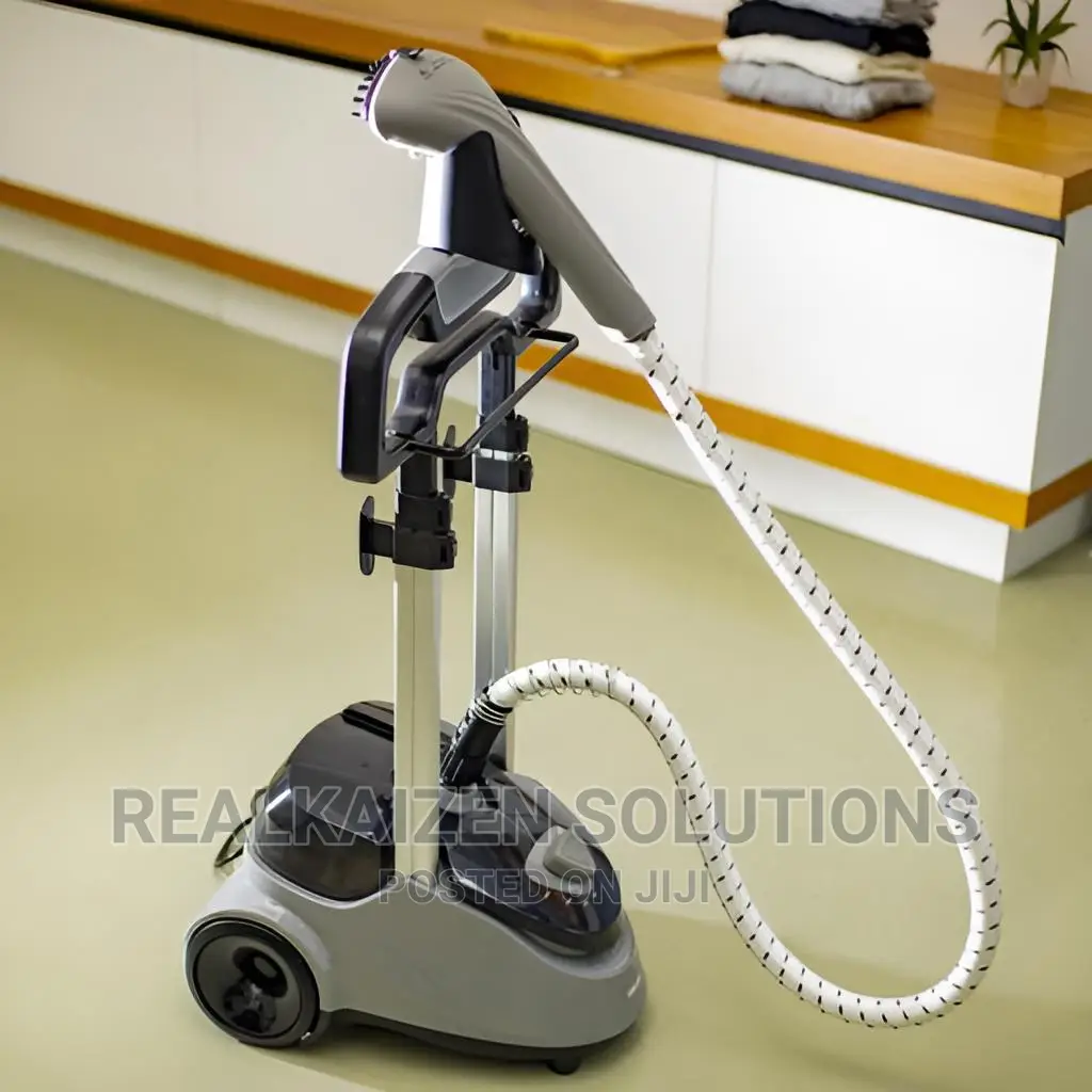 GEEPAS 2.6L 3-Steam Settings Garment Steamer 1800W