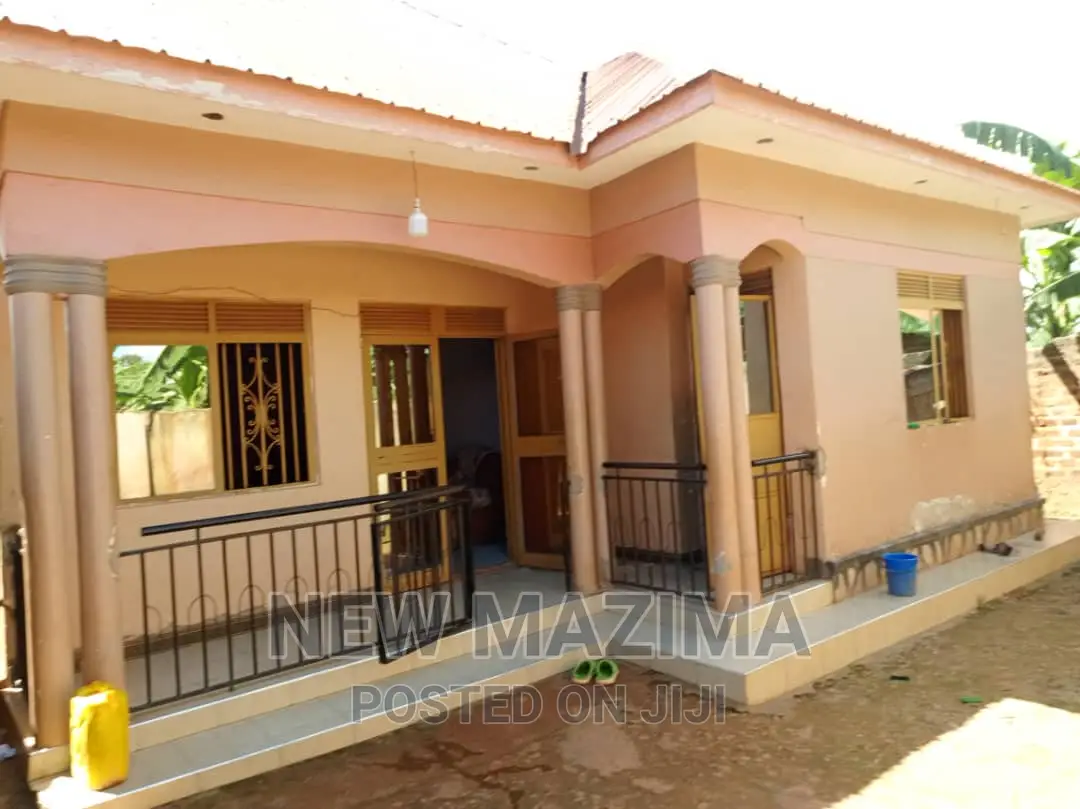 3bdrm House in Bulenga Along, Central Division for sale