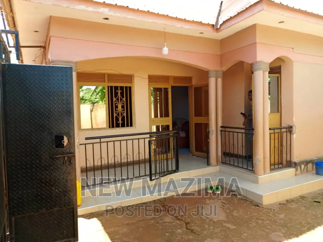 3bdrm House in Bulenga Along, Central Division for sale