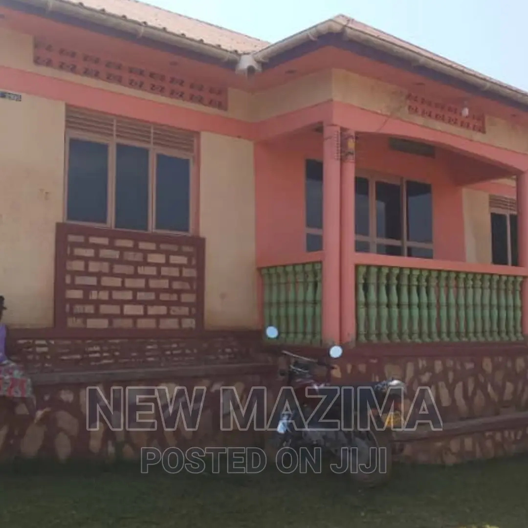 2bdrm House in Kawempe Kawanda, Central Division for sale