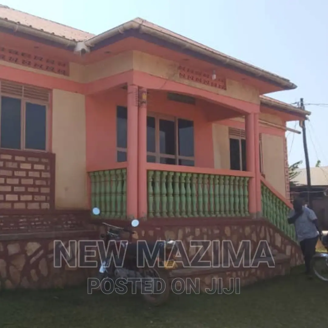2bdrm House in Kawempe Kawanda, Central Division for sale