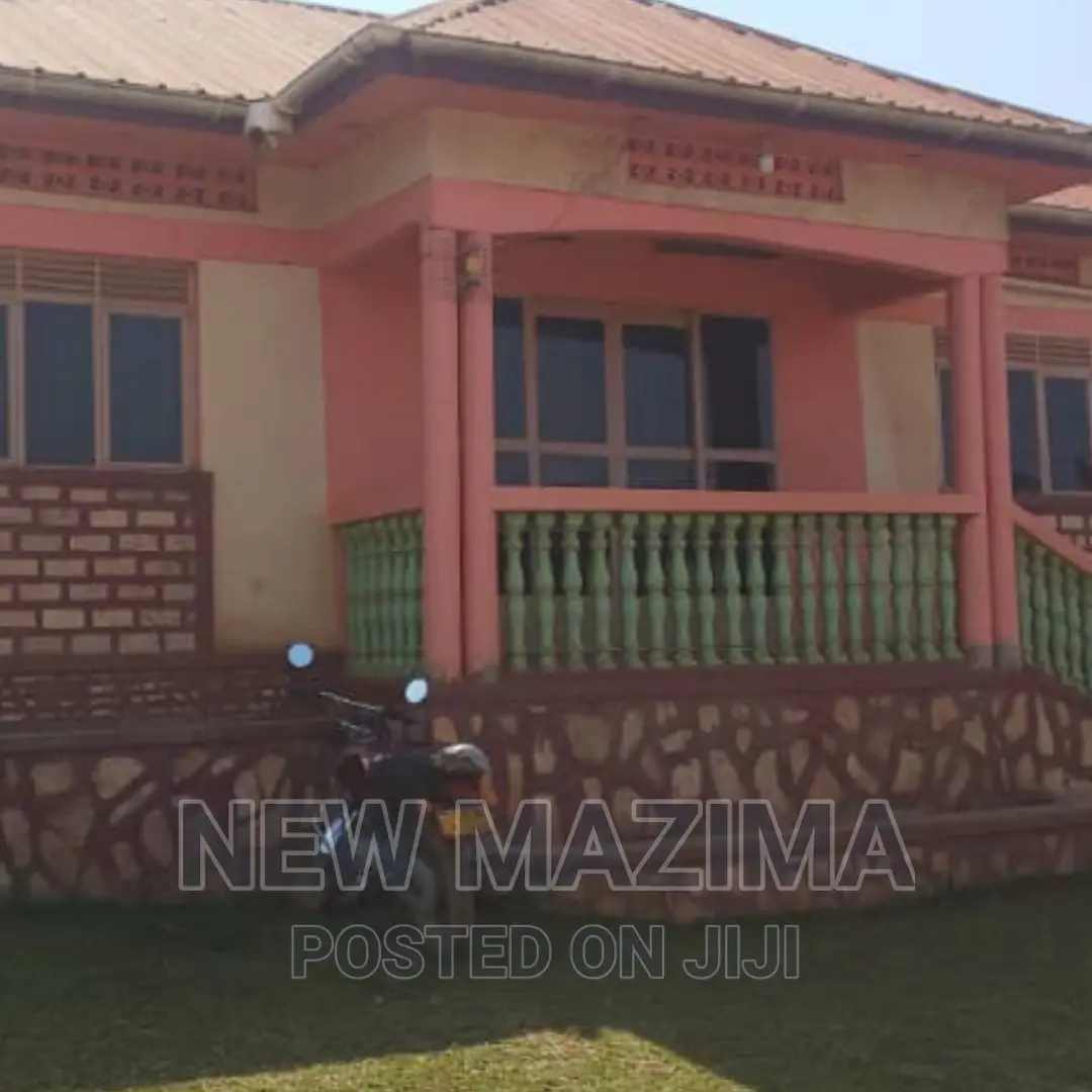 2bdrm House in Kawempe Kawanda, Central Division for sale