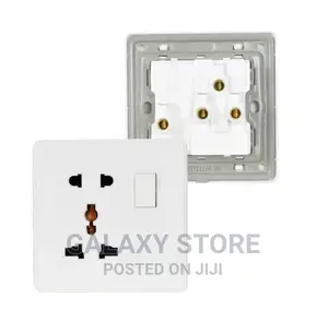 INGCO Universal Socket With Switch Outlet