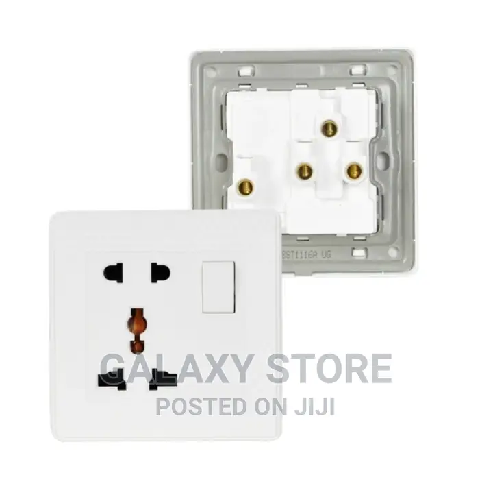 INGCO Universal Socket With Switch Outlet
