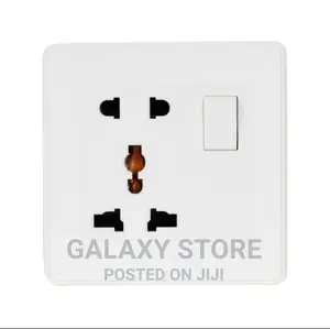 INGCO Universal Socket With Switch Outlet