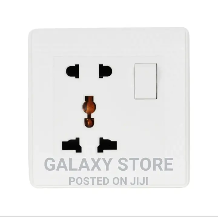 INGCO Universal Socket With Switch Outlet