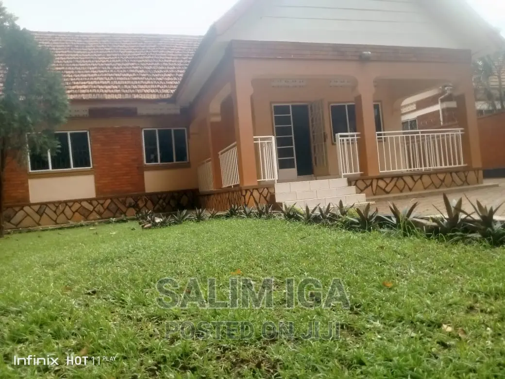 3bdrm Bungalow in Kololo Property, Central Division for rent