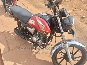 Yamaha Crux 2018 Red