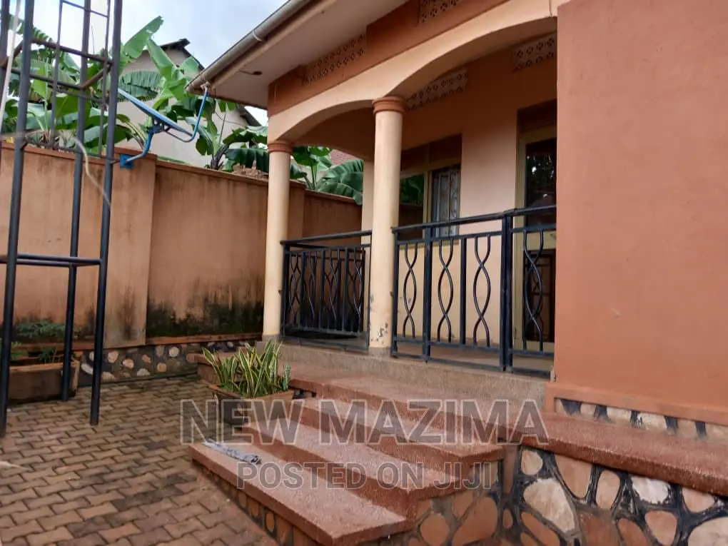 2bdrm House in Munyonyo, Division A for sale