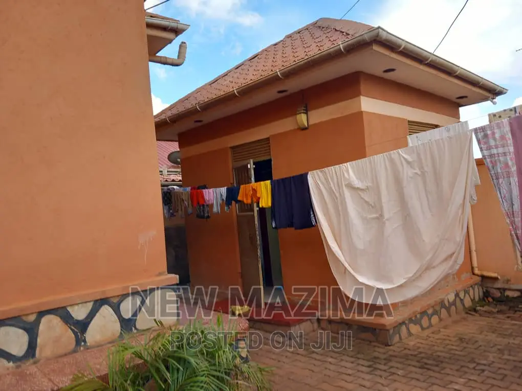 2bdrm House in Munyonyo, Division A for sale