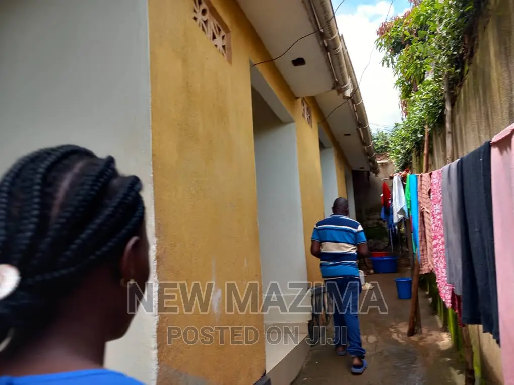 4bdrm House in Munyonyo, Central Division for sale