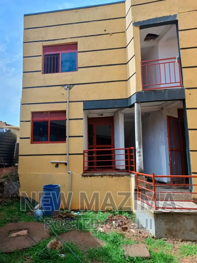 15bdrm Block of Flats in Seguku Heights, Central Division for sale