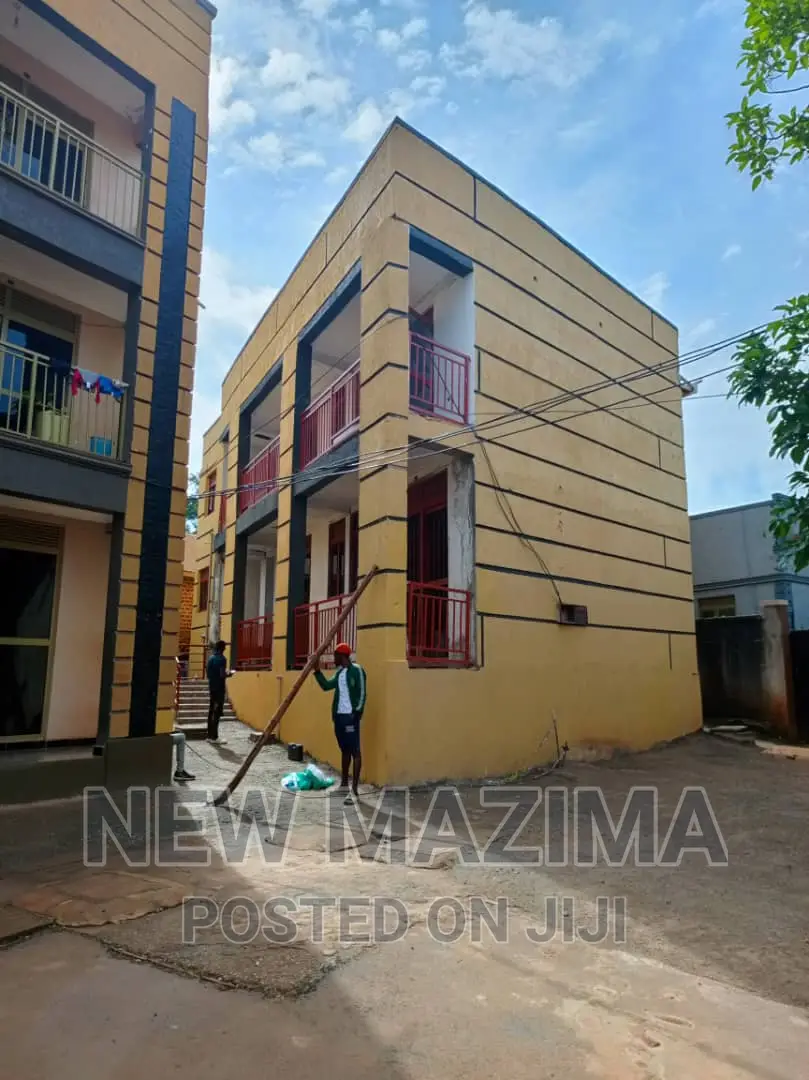 15bdrm Block of Flats in Seguku Heights, Central Division for sale