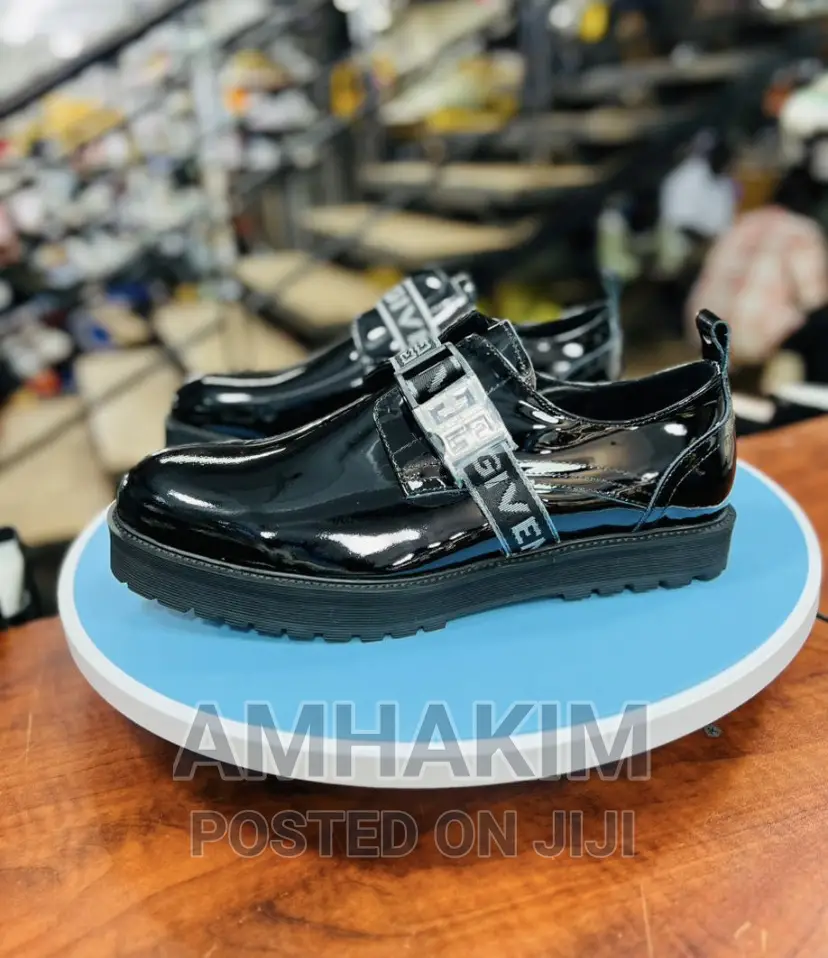 New Givenchy Gentles in Stock