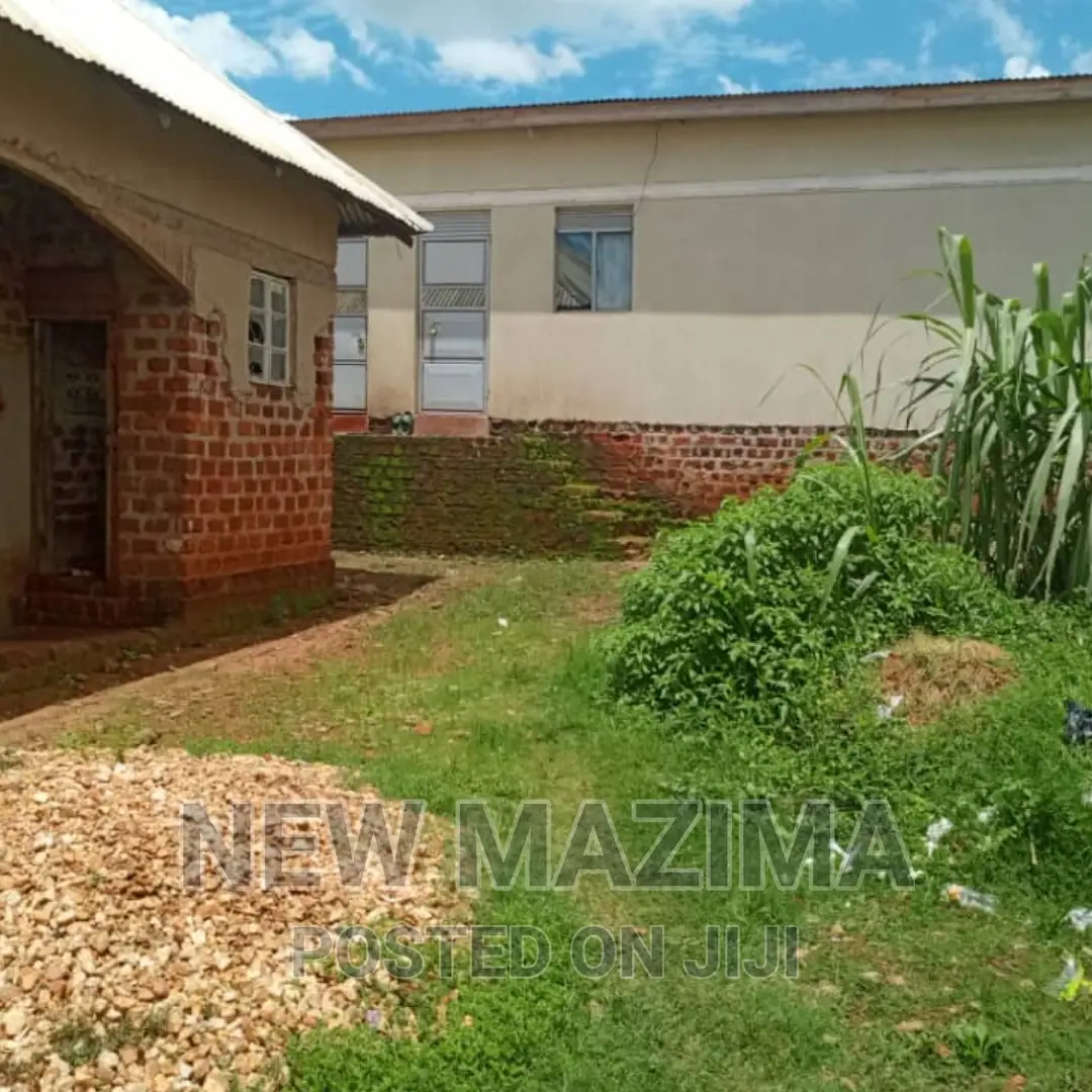 Nansana Four Commercial Shops on Forced Sale in Nansana