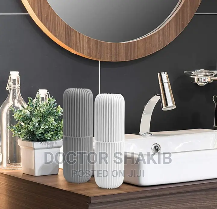 1pc Portable Multifunctional Travel Toothbrush