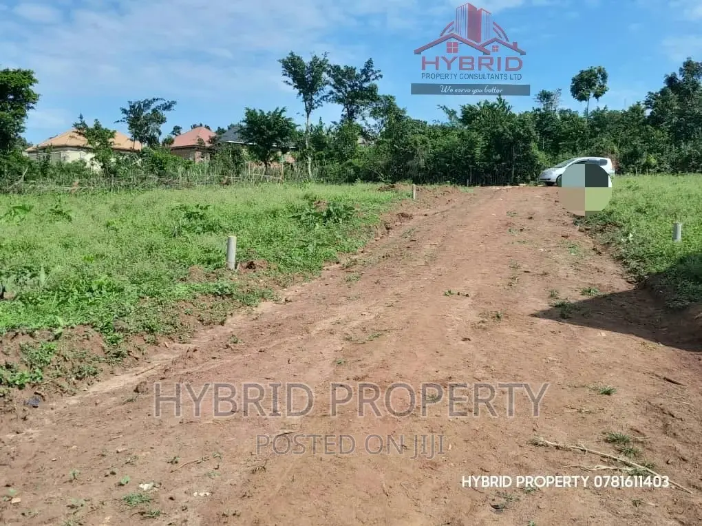 Prime Plots for Sale at Kayunga~Wakiso Estate~Hoima Road II.