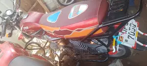 New TVS HLX 125 2023 Red