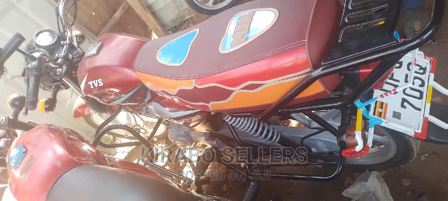 New TVS HLX 125 2023 Red