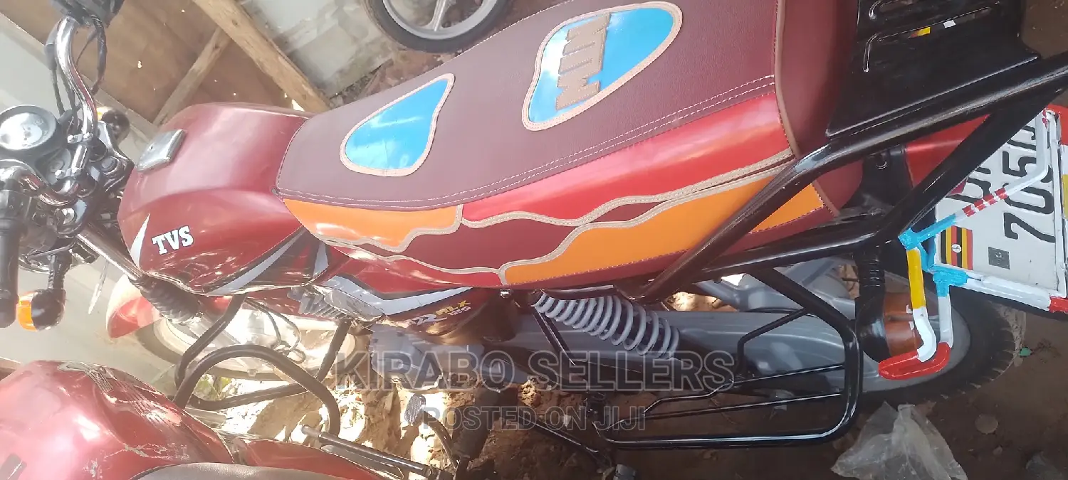 New TVS HLX 125 2023 Red