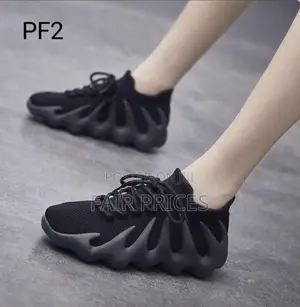 Classic Trending Sneakers Black