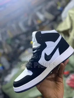 Classic Trending Sneakers