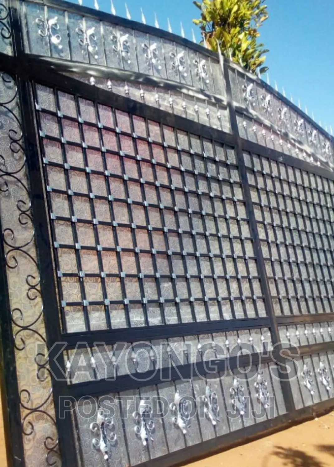 Sliding Gates With Faibers
