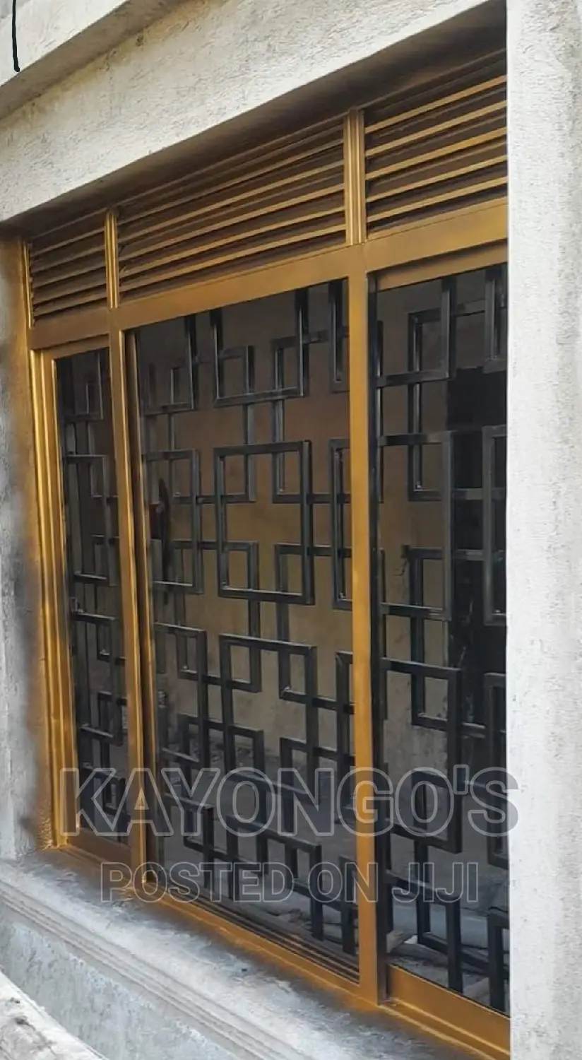 Sliding Windows With Nice and Strong Designs