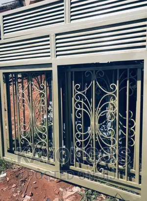 Sliding Windows With Nice and Strong Designs