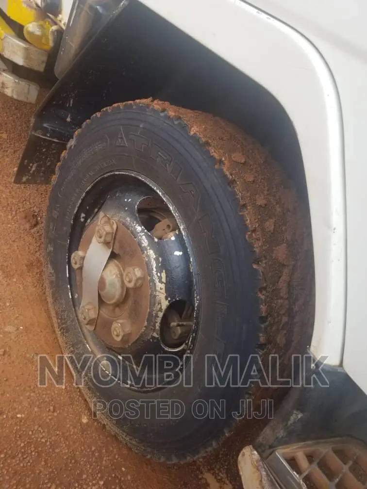 Mitsubishi Canter Short