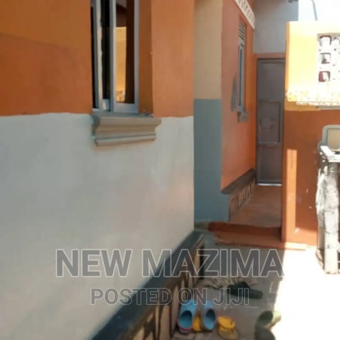 3bdrm House in Buloba Buyala, Central Division for sale