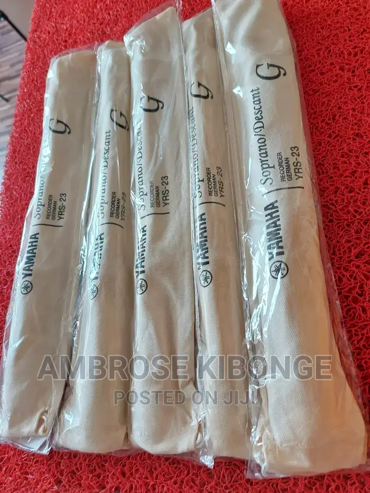 YAMAHA YRS-23 Soprano/Descant Recorder Flute Straight.