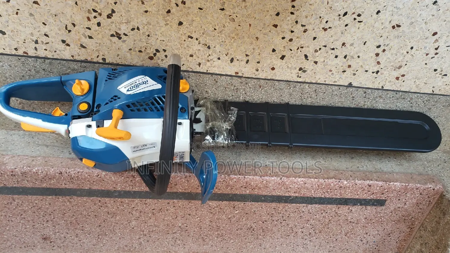 Chain Saw 24"