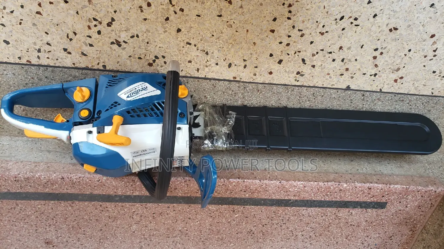 Chain Saw 24"