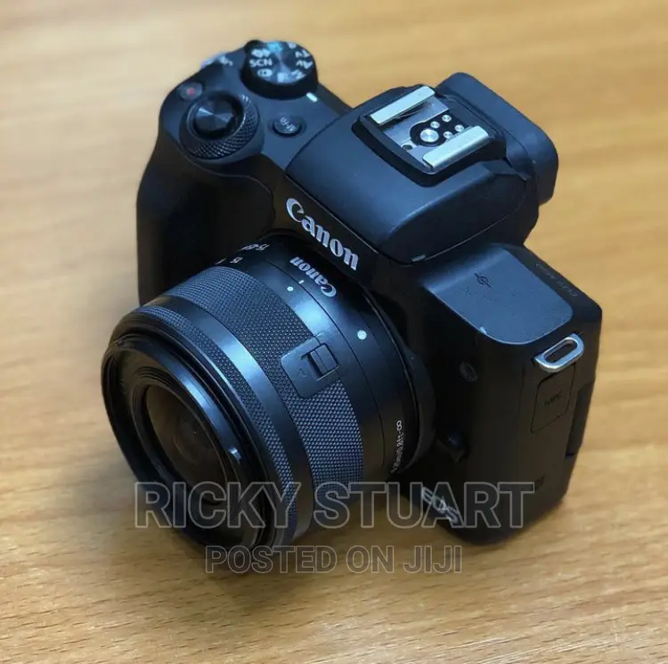 Canon M50 WTH 15-45mm Lens