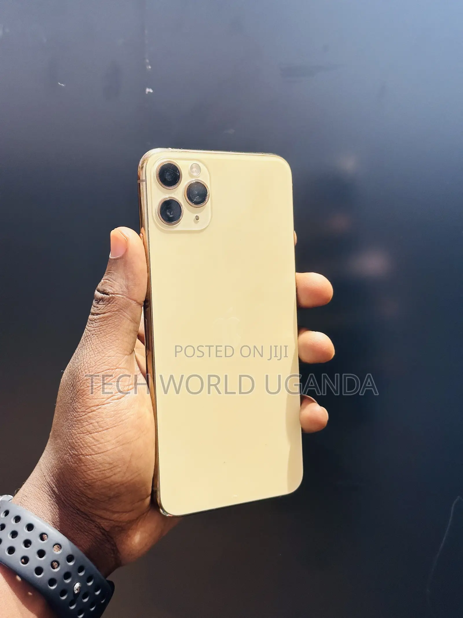 Apple iPhone 11 Pro Max 64 GB Gold