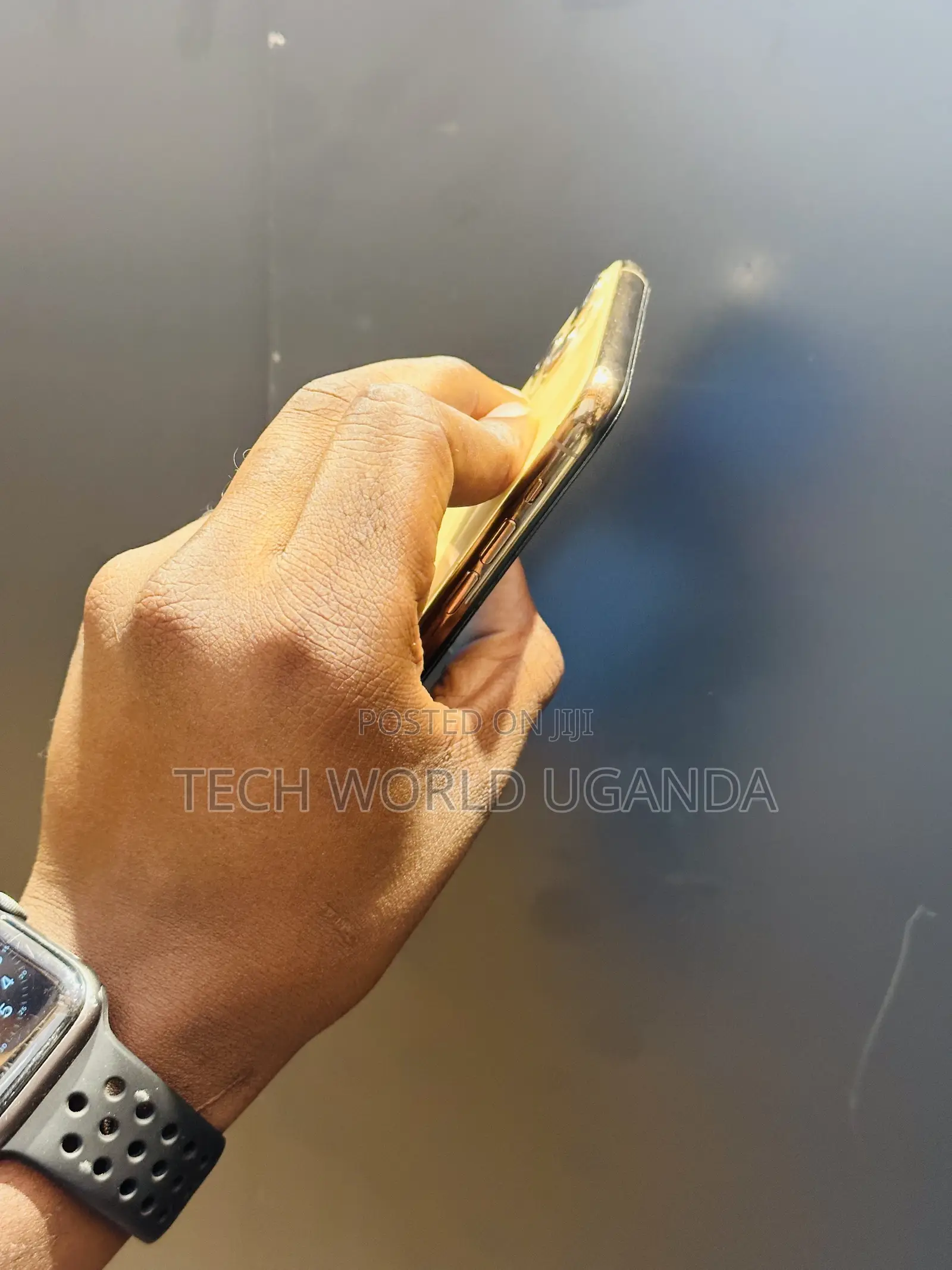 Apple iPhone 11 Pro Max 64 GB Gold