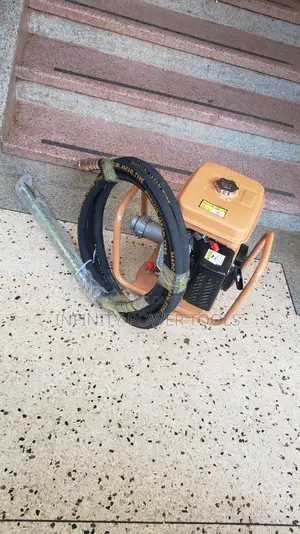 Concrete Vibrator (Poker) Robben