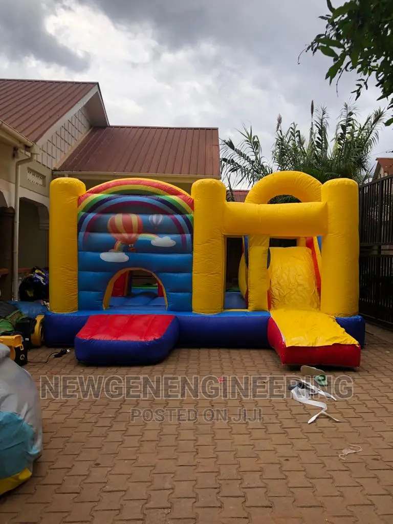 Bouncing Castle Trampoline Puppetshow
