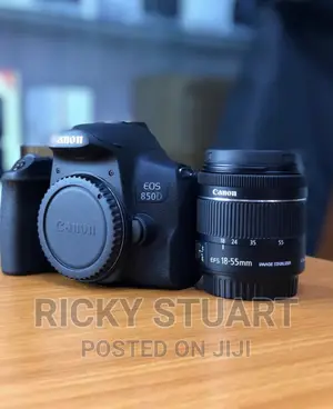 Canon 850D With 18-55mm Lens
