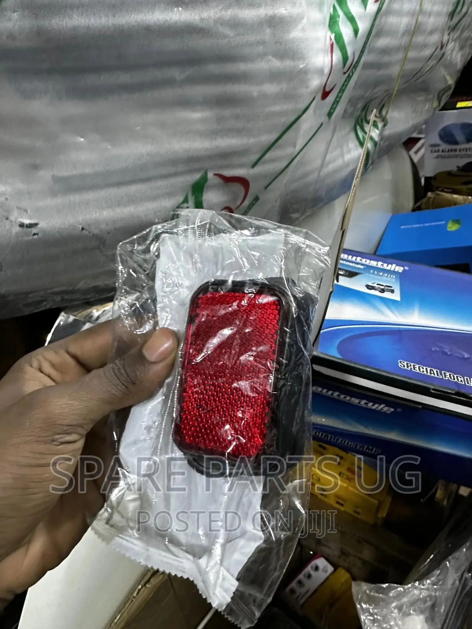 Hilux 1998 - 2004 Rear Reflector