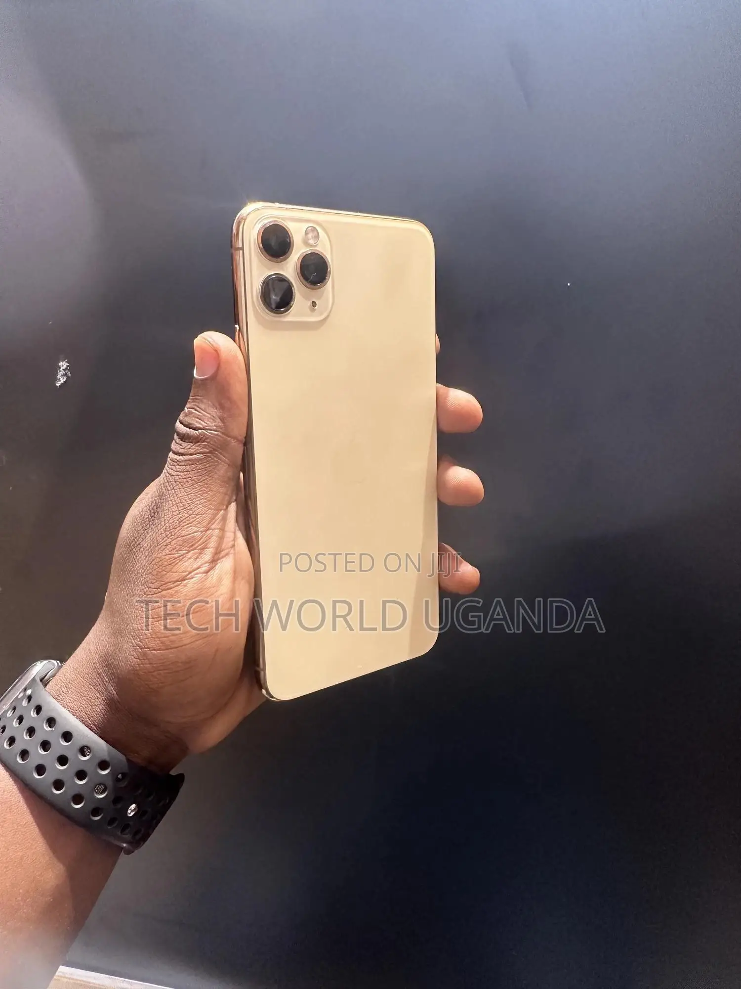 Apple iPhone 11 Pro Max 64 GB Gold