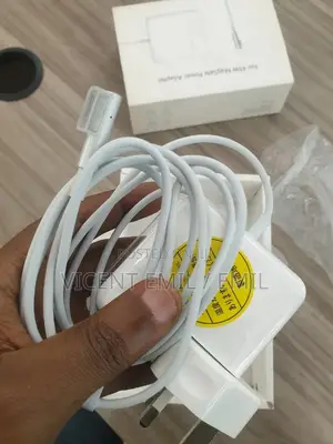 Macbook Adapter 45w 1