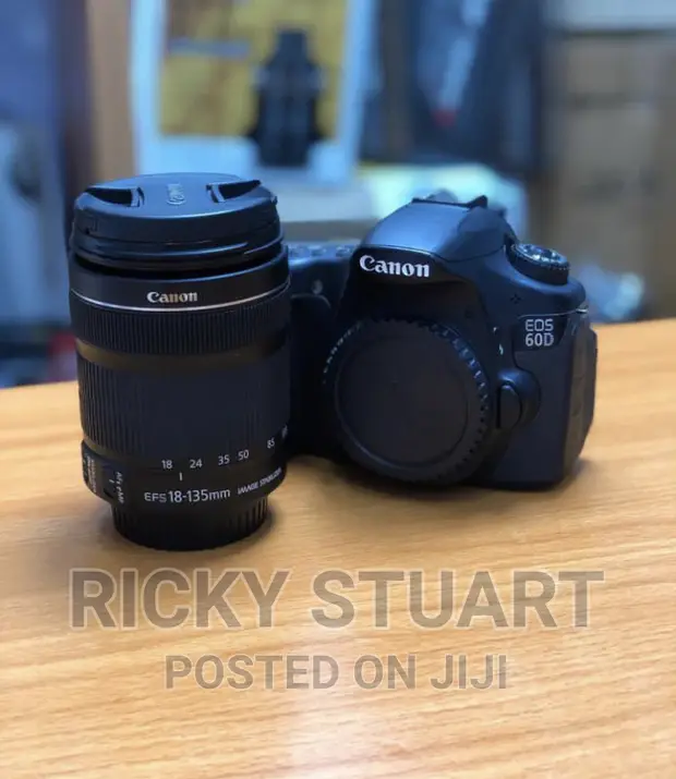 キャノン Canon EOS60D EF-S 18-135 IS Kit Canon EOS 60D EF-S18-135mm f/3.5-5.6 IS USM Lens Kit Brand New In