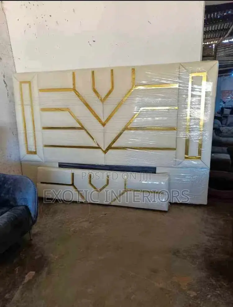 Bed of 6x6feet With Side Drawers Call