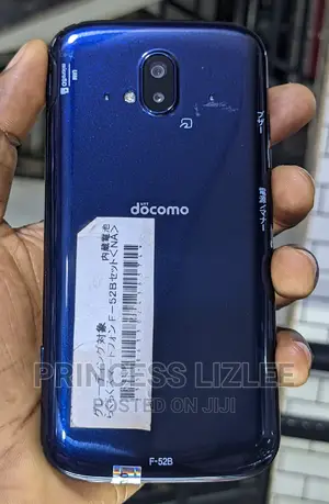 Fujitsu Arrows We F-51B 64 GB Blue