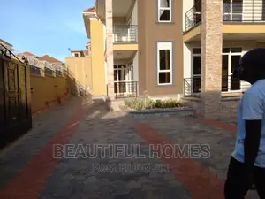 Furnished 7bdrm Mansion in Kira Tarmacked, Central Division for sale