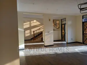 Furnished 7bdrm Mansion in Kira Tarmacked, Central Division for sale
